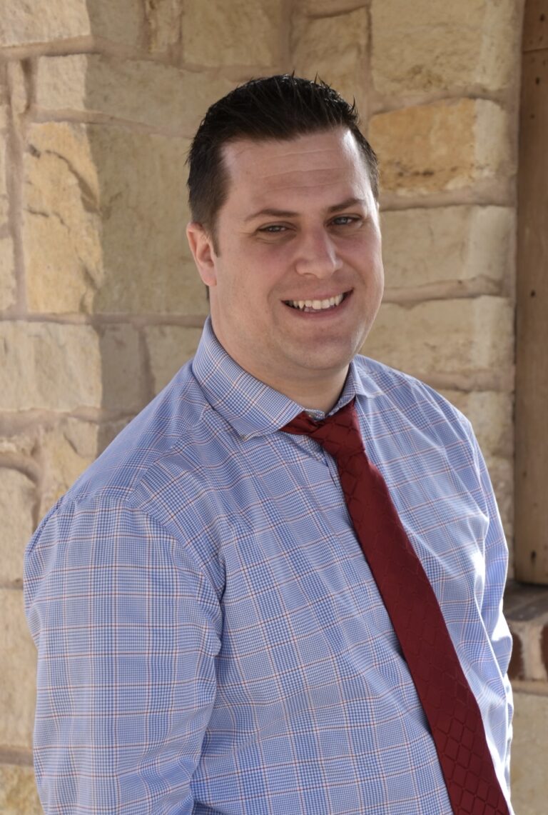 West Cobb Alliance ReeceNichols Realtor in Neosho, MO, Real Estate